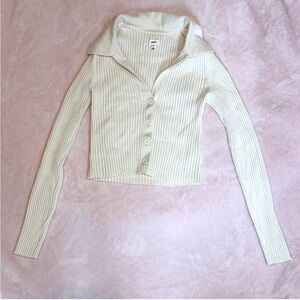 Cream ribbed cardigan with collar